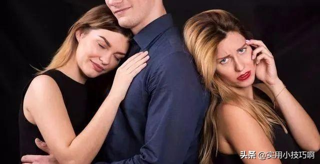 2,你男友梦见你出轨了,暗示你们分开了说明,他心底潜意识里有着深深的